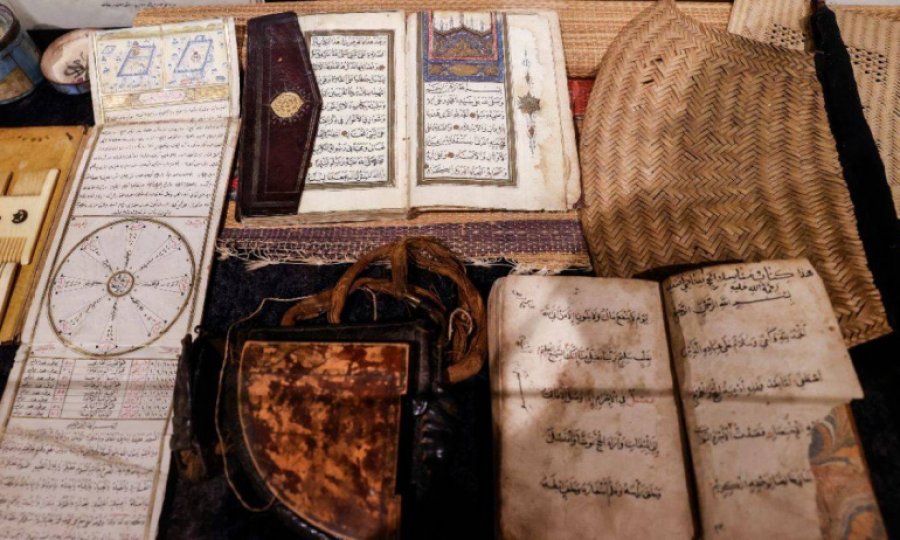 'Kabe Örtüleri ve Kabe Yolunda Hatıralar Sergisi'