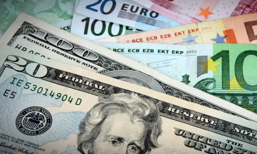 Dolar haftayı 14,95 TL'den kapattı
