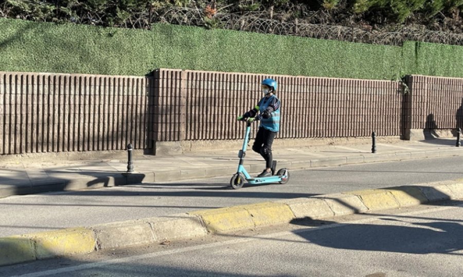 Kurallara uygun kullanılmayan elektrikli scooter, kazaya davetiye çıkarıyor