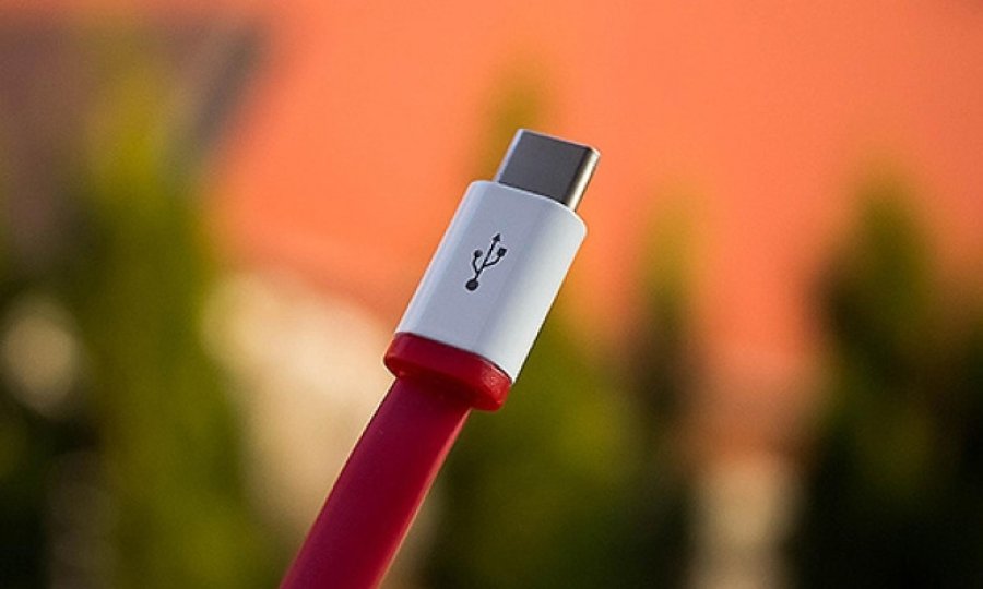 AB, akıllı telefonlara tek tip şarj getiriyor