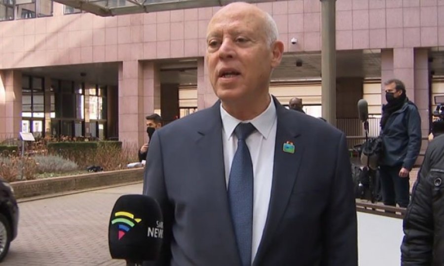 Tunus'ta darbeci lider Said, İslam'ı Anayasa'dan çıkarıyor