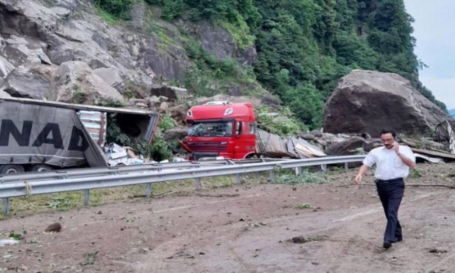 Artvin'de heyelanda can kaybı