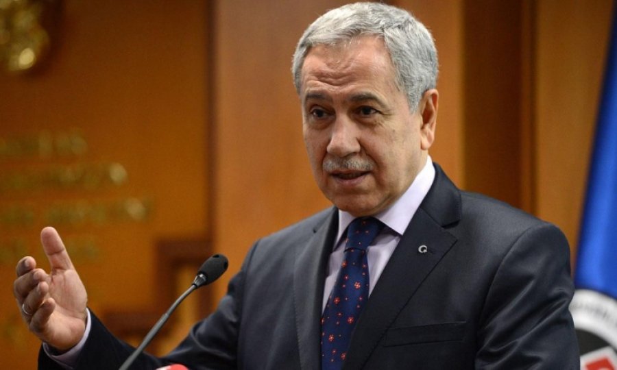 Bülent Arınç, KHK'lılara MHP'yi işaret etti: O kadar söz sahibi ki...