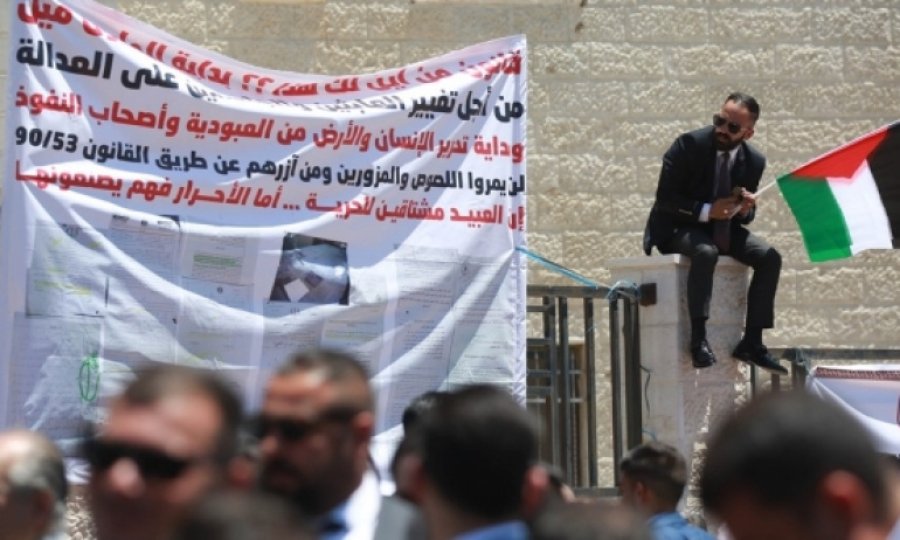 Filistinli avukatlardan Abbas'ın KHK'larına protestolu tepki