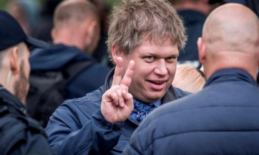 İslam düşmanı Paludan yine Kur'an-ı Kerim yaktı