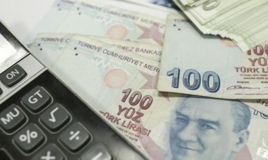 Açlık sınırı 6 bin 889 liraya yükseldi