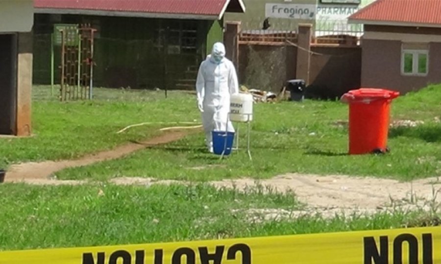 Uganda'da Ebola paniği