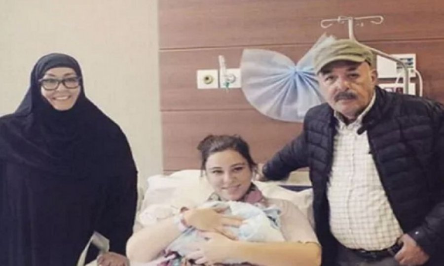 Ferdi Tayfur'un kızı; Sabah ezanı dinledim, hayatım değişti, sahneyi bıraktım...