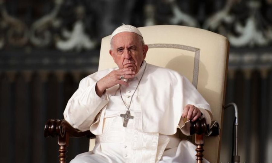 Papa Francis: İran'ı kınıyorum