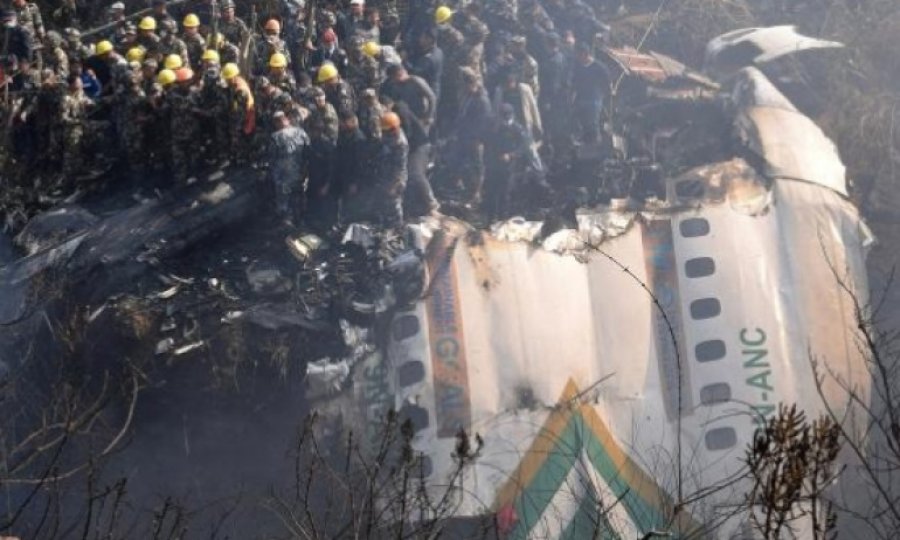 Nepal'de düşen yolcu uçağında can kaybı 72'ye yükseldi