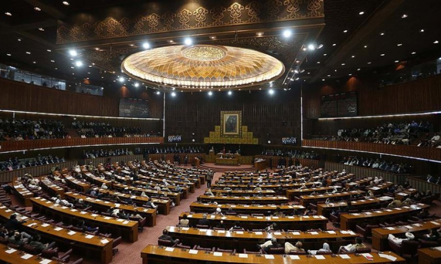 Pakistan’da Peygamber Efendimize hakaretin cezası müebbet hapis oldu
