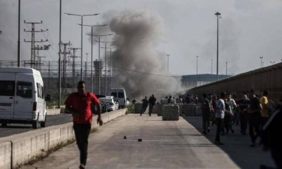 İsrail ordusundan onlarca savaş uçağıyla Gazze Şeridi'ne saldırı