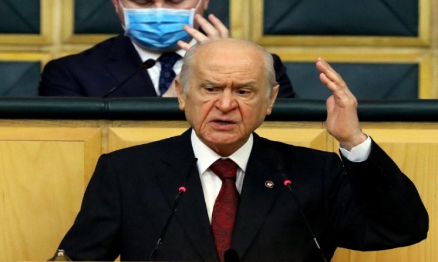 "İsrail'in saldırılarına ses çıkarmayanların bugün İsrail'in holiganı kesilmeleri aymazlıktır"