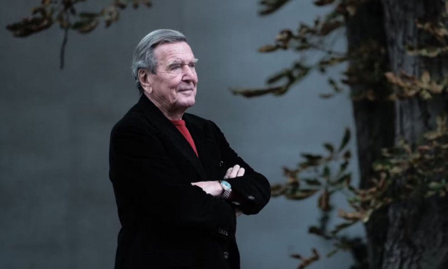 Schröder: ABD, Rusya ve Ukrayna arasında uzlaşma istemiyor