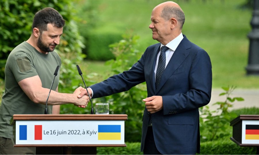 Scholz: Zelenskiy'le anlaştık Batı yapımı silahlar Rus topraklarını vurmayacak