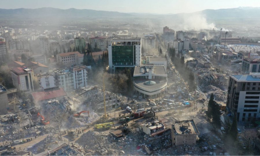 Deprem bölgesinde 173 bin bina yıkık ya da ağır hasarlı