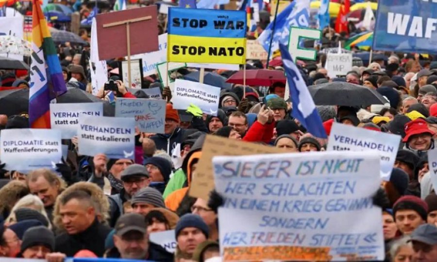 Almanlar ve Fransızlar ayakta: Ukrayna'ya silah desteğine hayır, hemen diplomasi!