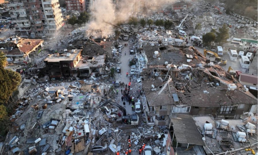 Kahramanmaraş merkezli depremler: Toplam can kaybı ve eleştiriler ne?