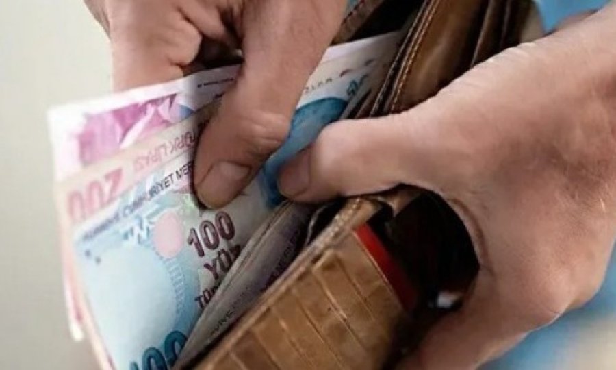Emekli maaşları açlık sınırının çok gerisinde kaldı