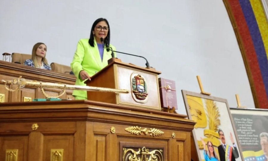Delcy Rodríguez'den ABD'ye mesaj: 'Ayakta giderim, sürünmem'