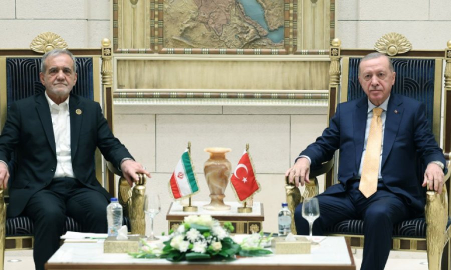 Erdoğan, Pezeşkiyan’la görüştü: Dış müdahaleye karşıyız