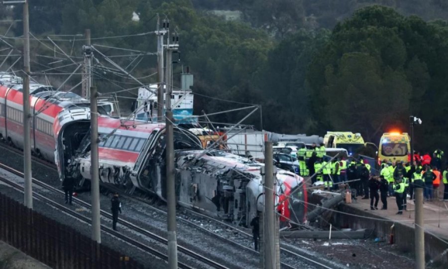 İspanya’da tren faciası: Can kaybı 42’ye yükseldi