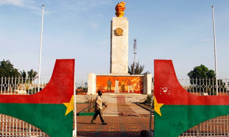 Burkina Faso’da tüm siyasi partiler kapatıldı