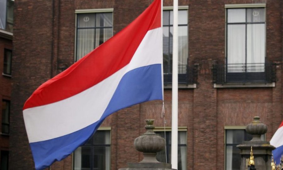 Hollanda'da Müslümanlar hakkında gizlice bilgi toplayan 10 belediyeye ceza 
