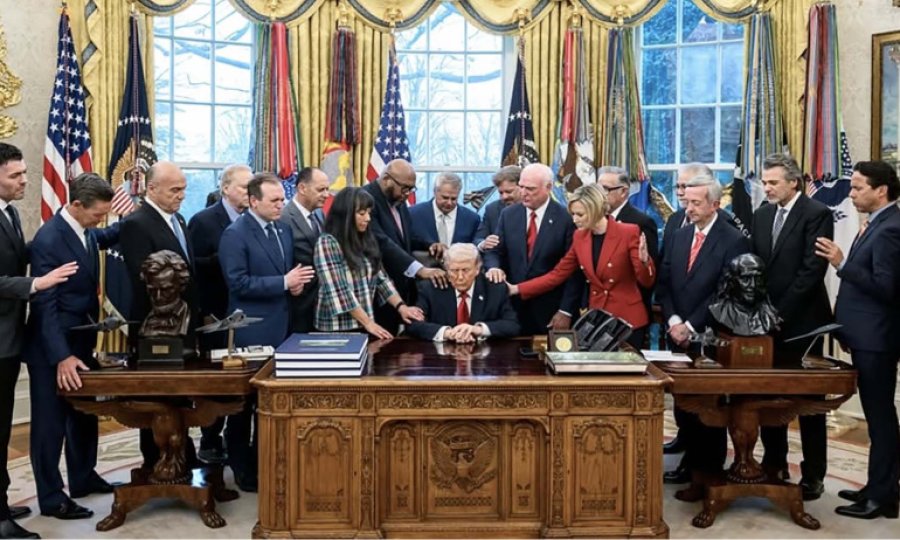 Trump’a dua ayini: Evanjelizm-Yahudilik-Siyonizm üçgeni