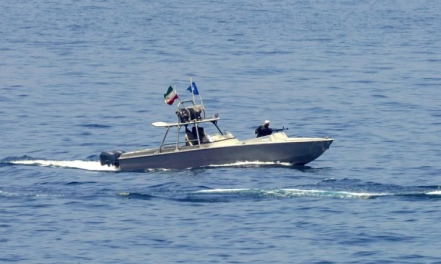 İran, ABD destroyerini Hürmüz'e sokmadı
