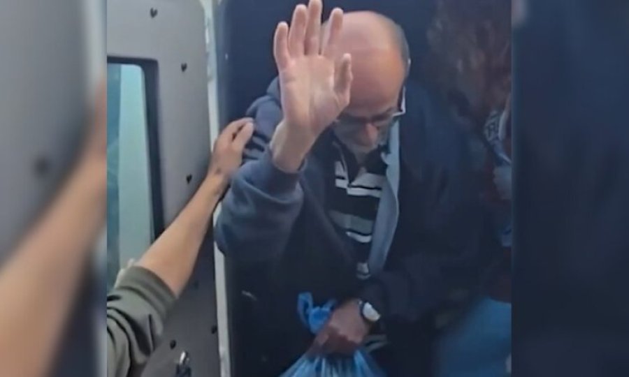 Siyonist rejimin Gazze'den alıkoyduğu 15 Filistinli serbest bırakıldı 
