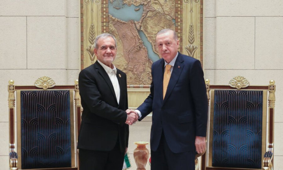 Erdoğan ile Pezeşkiyan telefonda görüştü